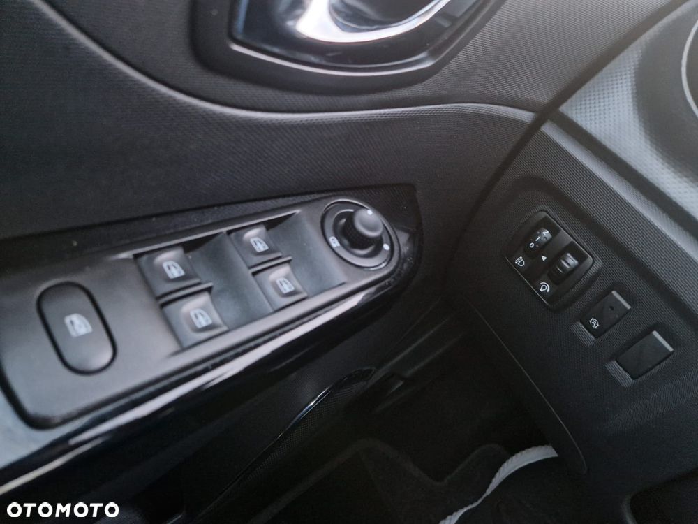 Renault Captur - 26