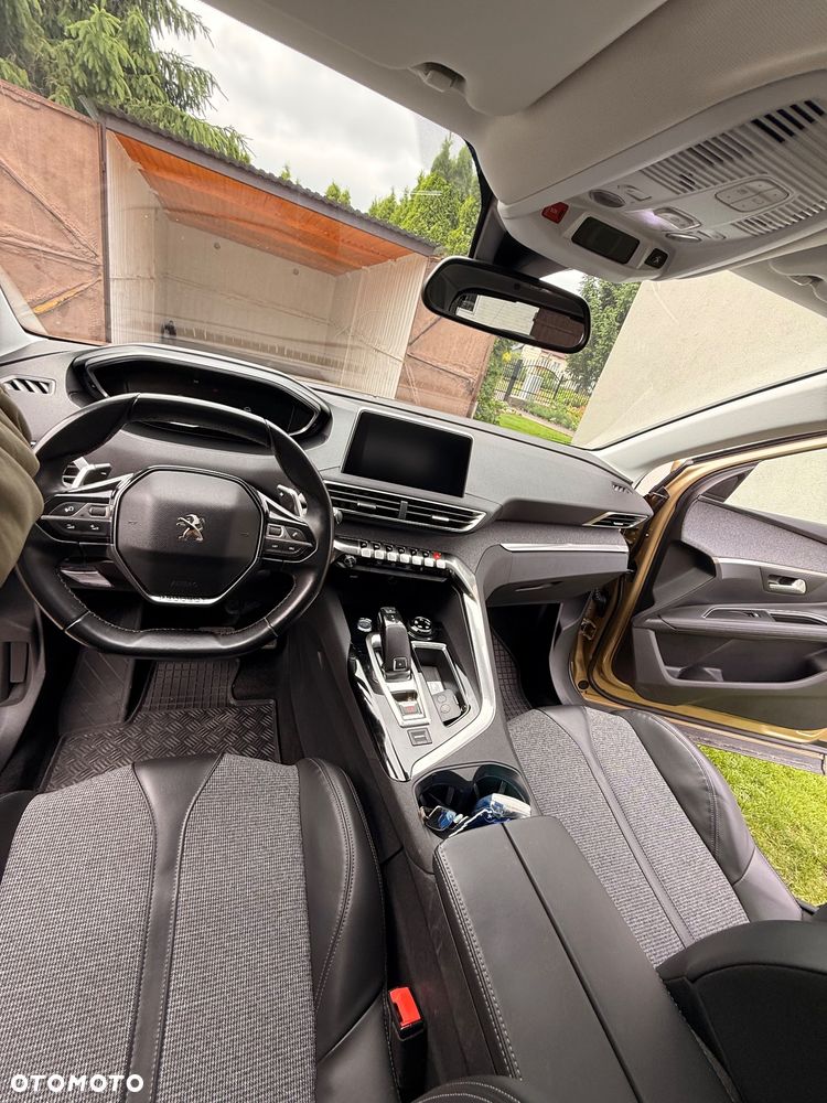 Peugeot 3008 1.2 PureTech GPF Active S&S EAT8 - 10