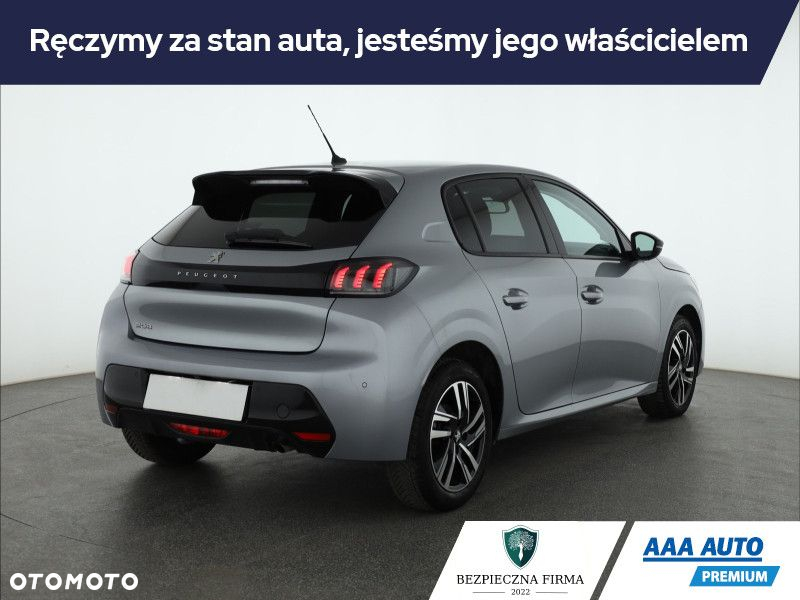 Peugeot 208 - 6