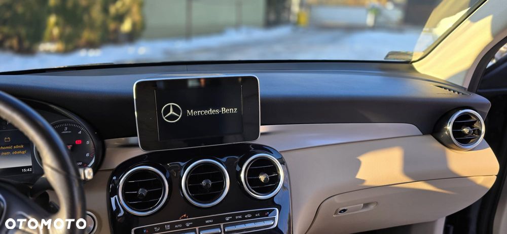 Mercedes-Benz GLC - 16