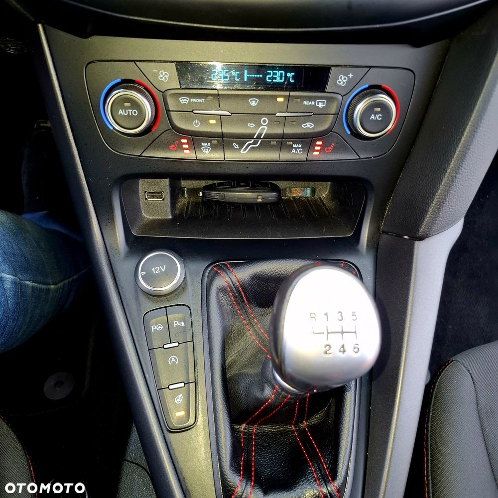 Ford Focus - 7