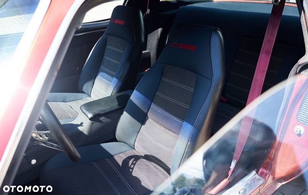 Chevrolet Camaro - 18