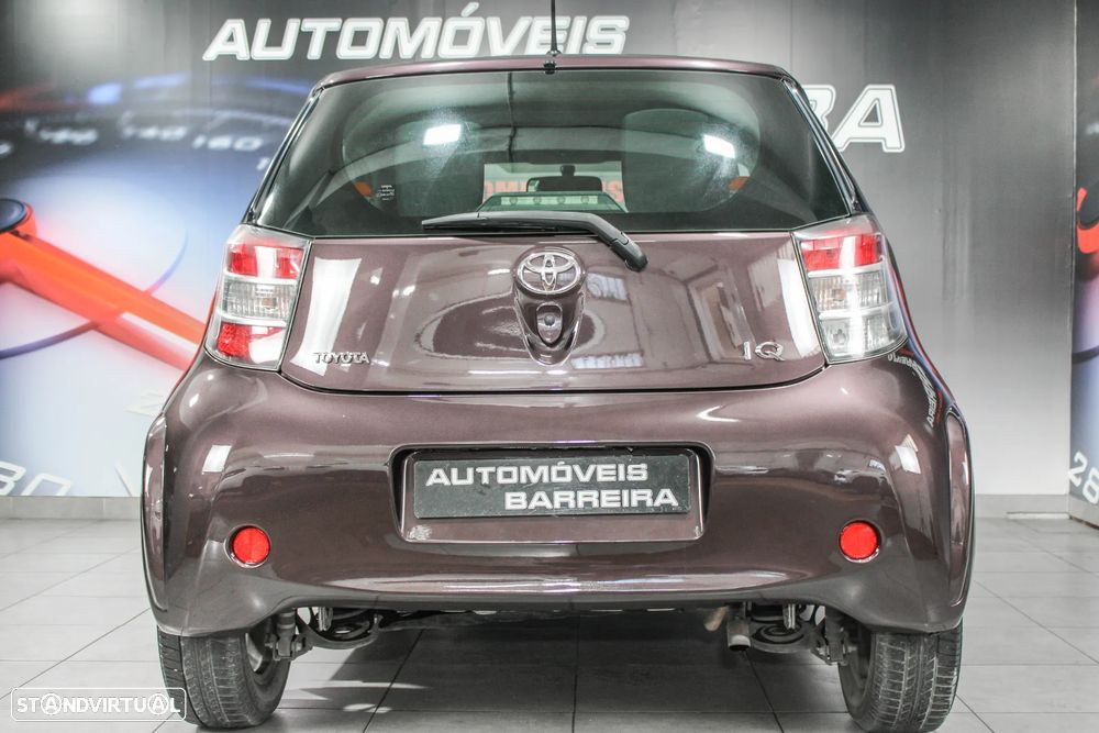 Toyota iQ 1.0 VVT-i Essential+AC - 18