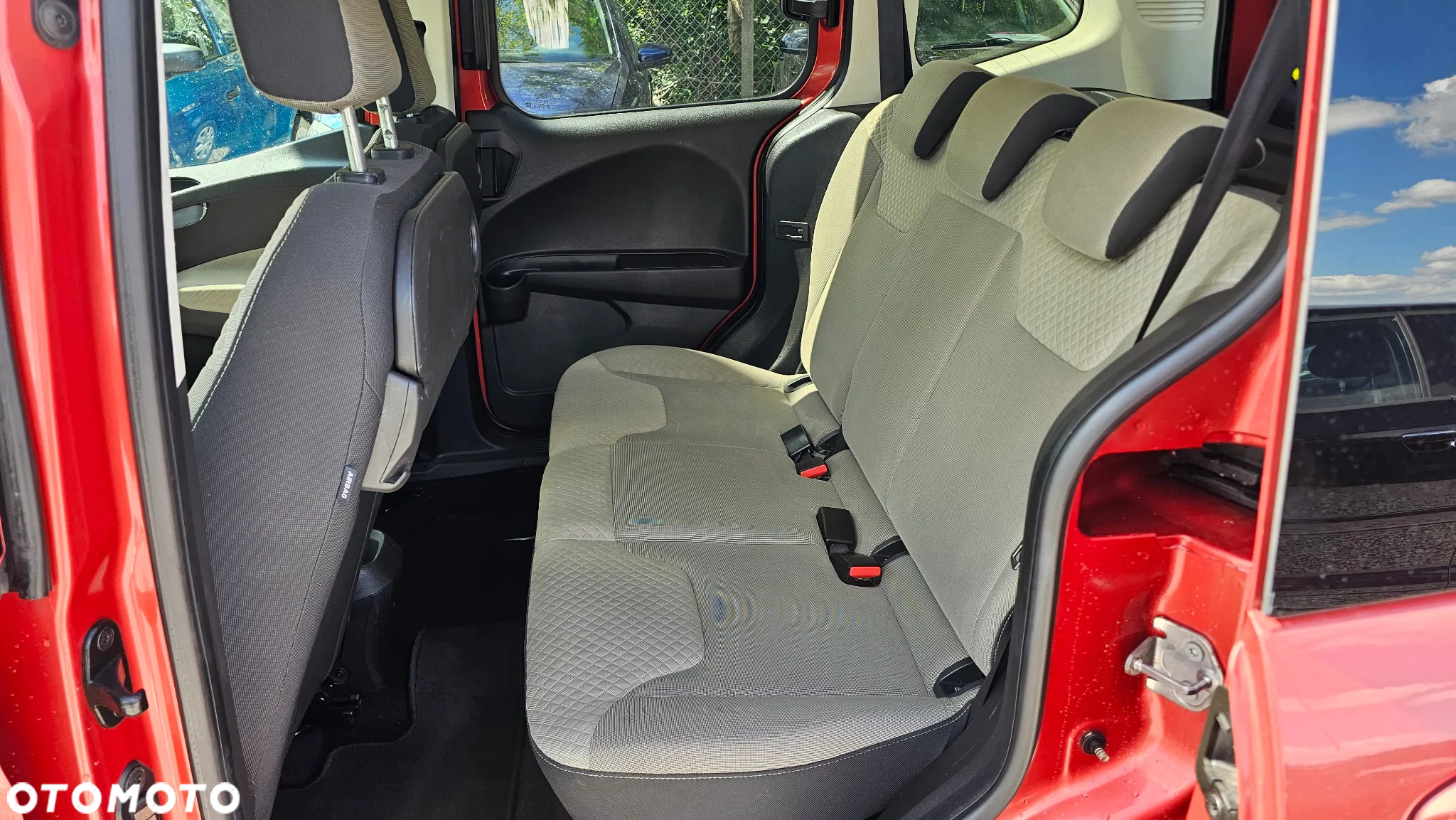Ford Tourneo Connect 1.0 EcoBoost Start-Stop Titanium - 16