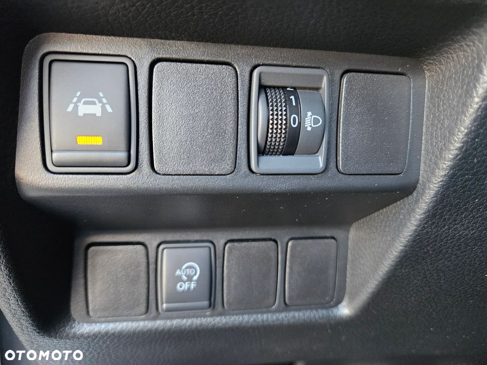 Nissan Qashqai 1.2 DIG-T N-Vision - 19