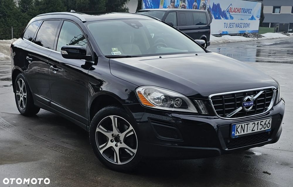 Volvo XC 60 D5 AWD Momentum - 3