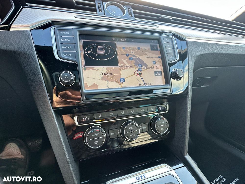 Volkswagen Passat - 12