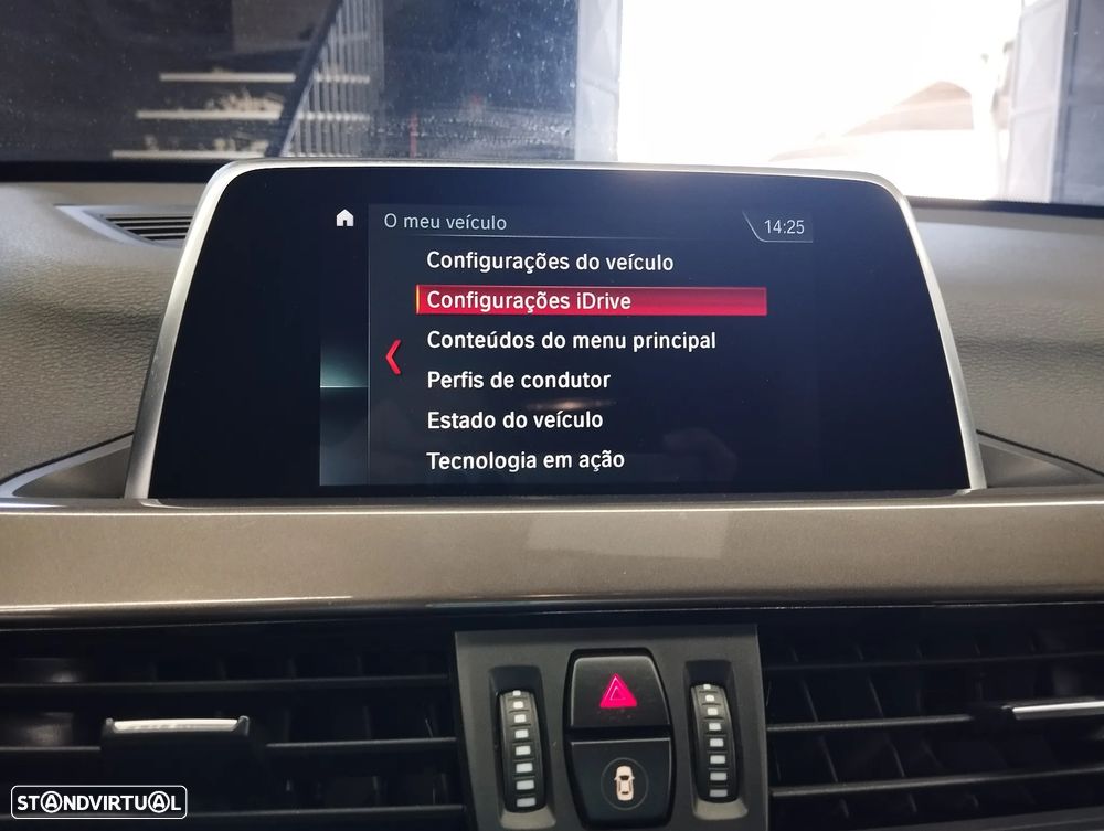 BMW X1 16 d sDrive Auto xLine - 32