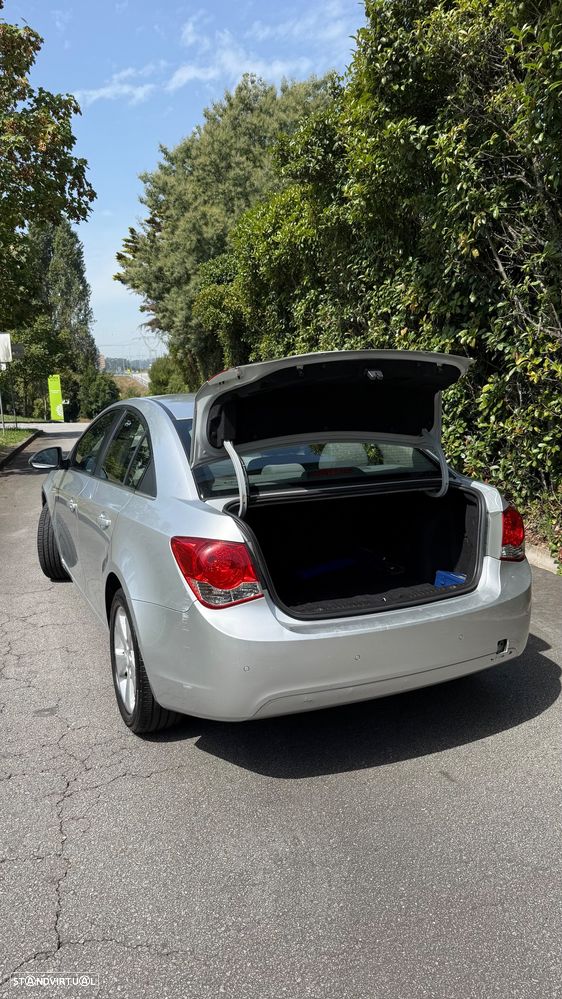 Chevrolet Cruze 2.0 VCDi LT - 34