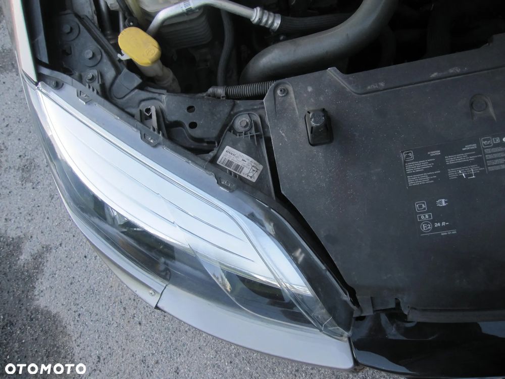 Renault Laguna dCi 110 FAP Bose Edition - 11