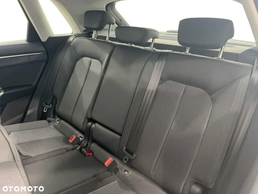Audi Q3 35 TFSI S tronic - 12