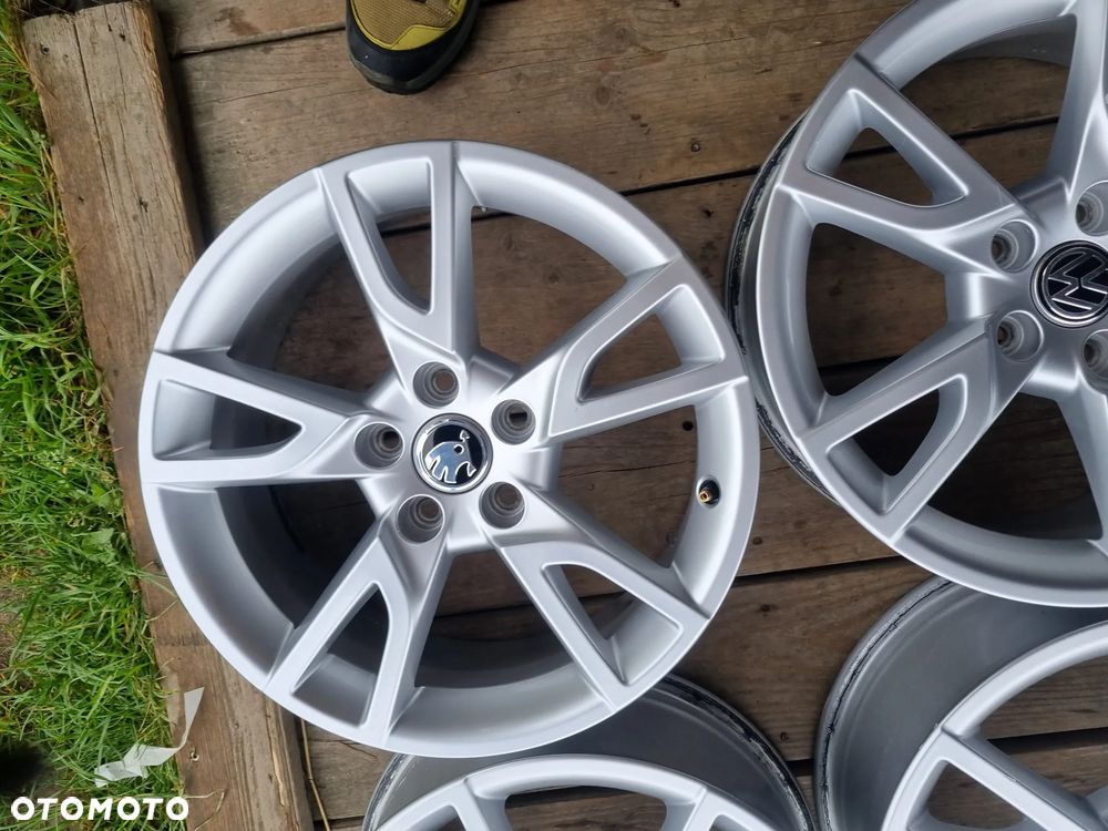 AUDI 8U0 Q3,Q2,VW SHARAN,SEAT ,skoda alu 6,5X17 ET33 5X112 super stan - 8