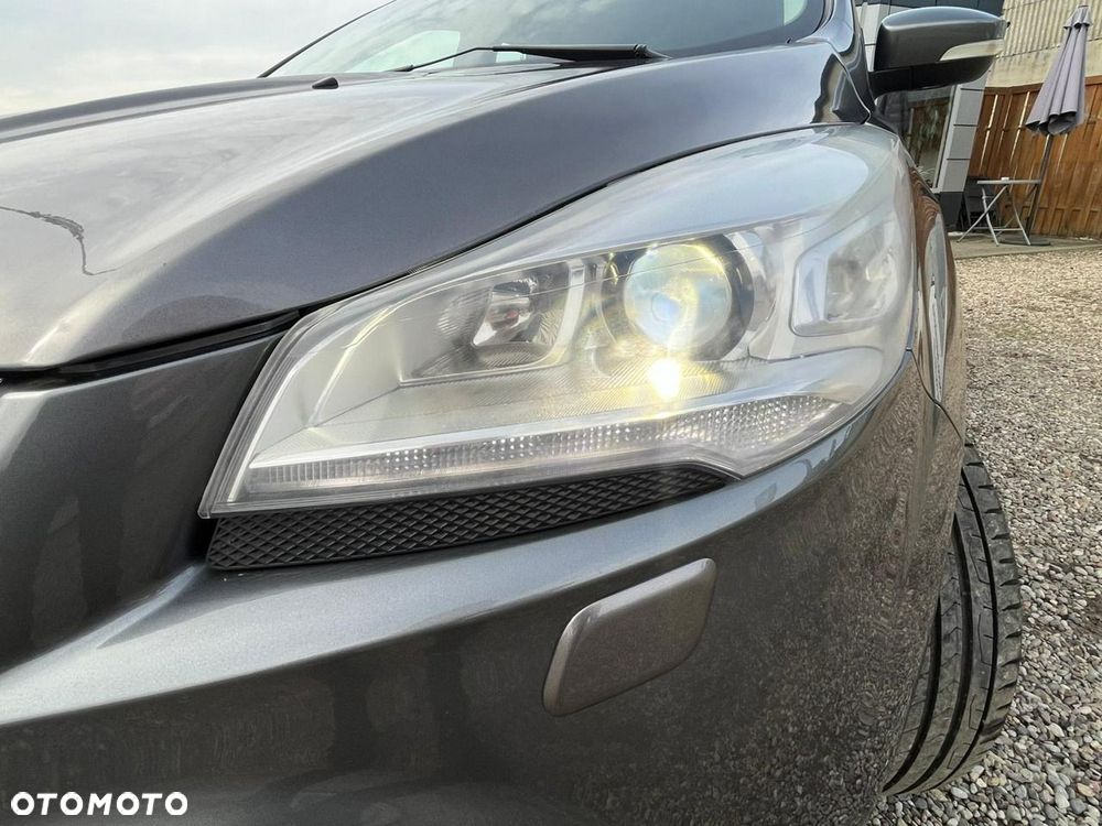 Ford Kuga 1.6 EcoBoost 2x4 Titanium - 27