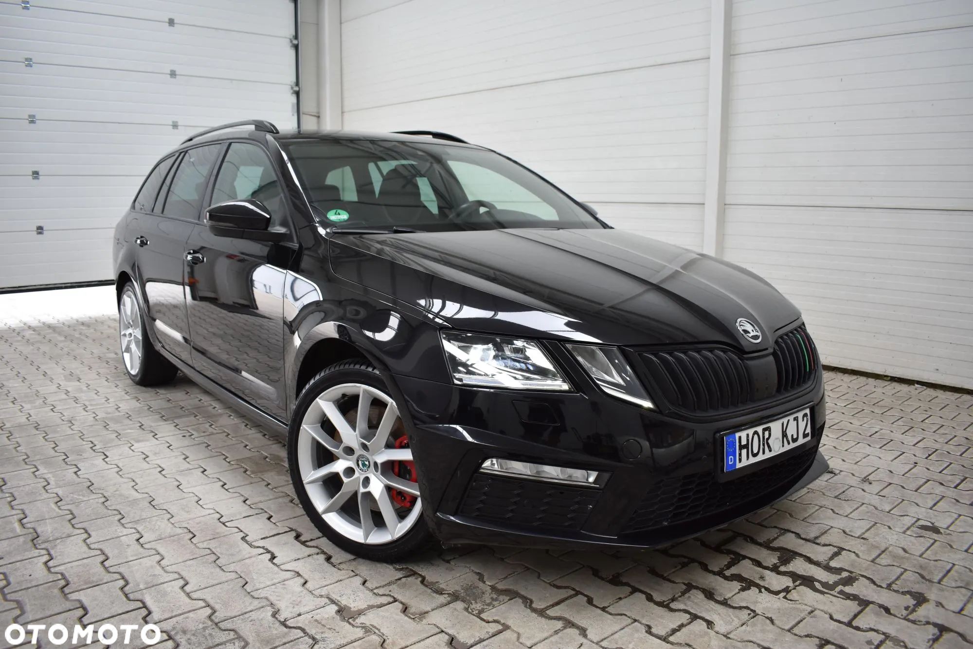 Skoda Octavia Combi 2.0 TSI RS - 1
