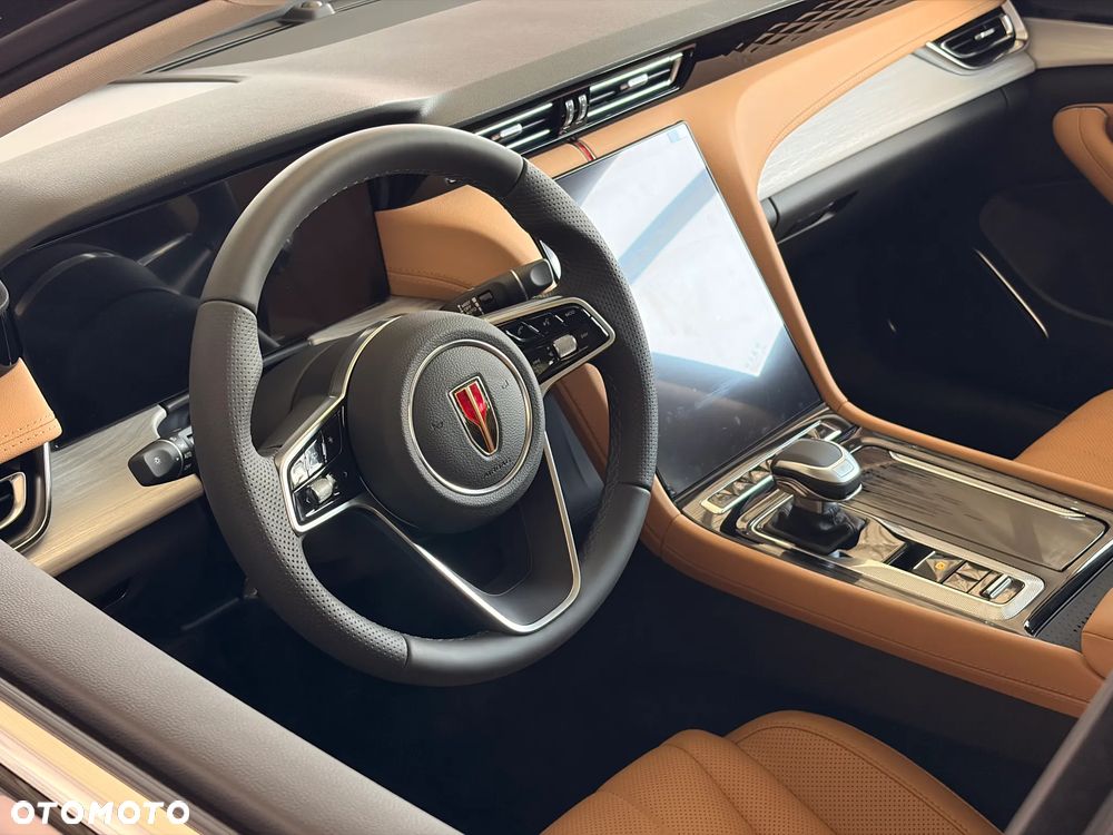 Hongqi H5 2.0T Deluxe - 6