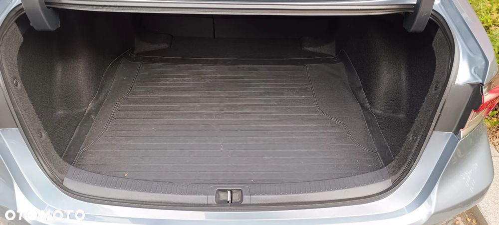 Toyota Corolla 1.8 Hybrid Comfort - 13