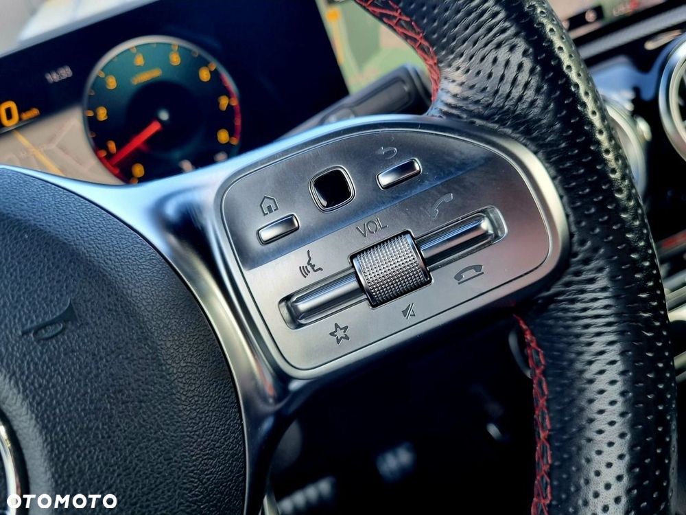 Mercedes-Benz Klasa A 220 4-Matic AMG Line 7G-DCT - 19