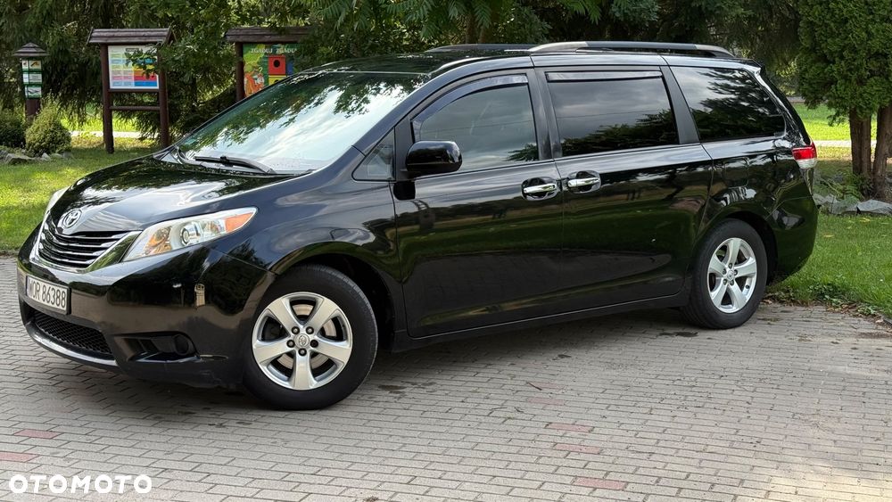 Toyota Sienna 3.5 V6 - 4