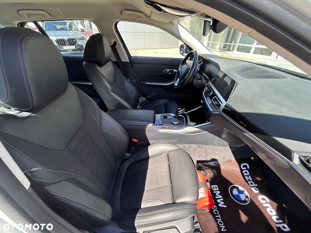 BMW Seria 3 320e xDrive Sport Line - 18