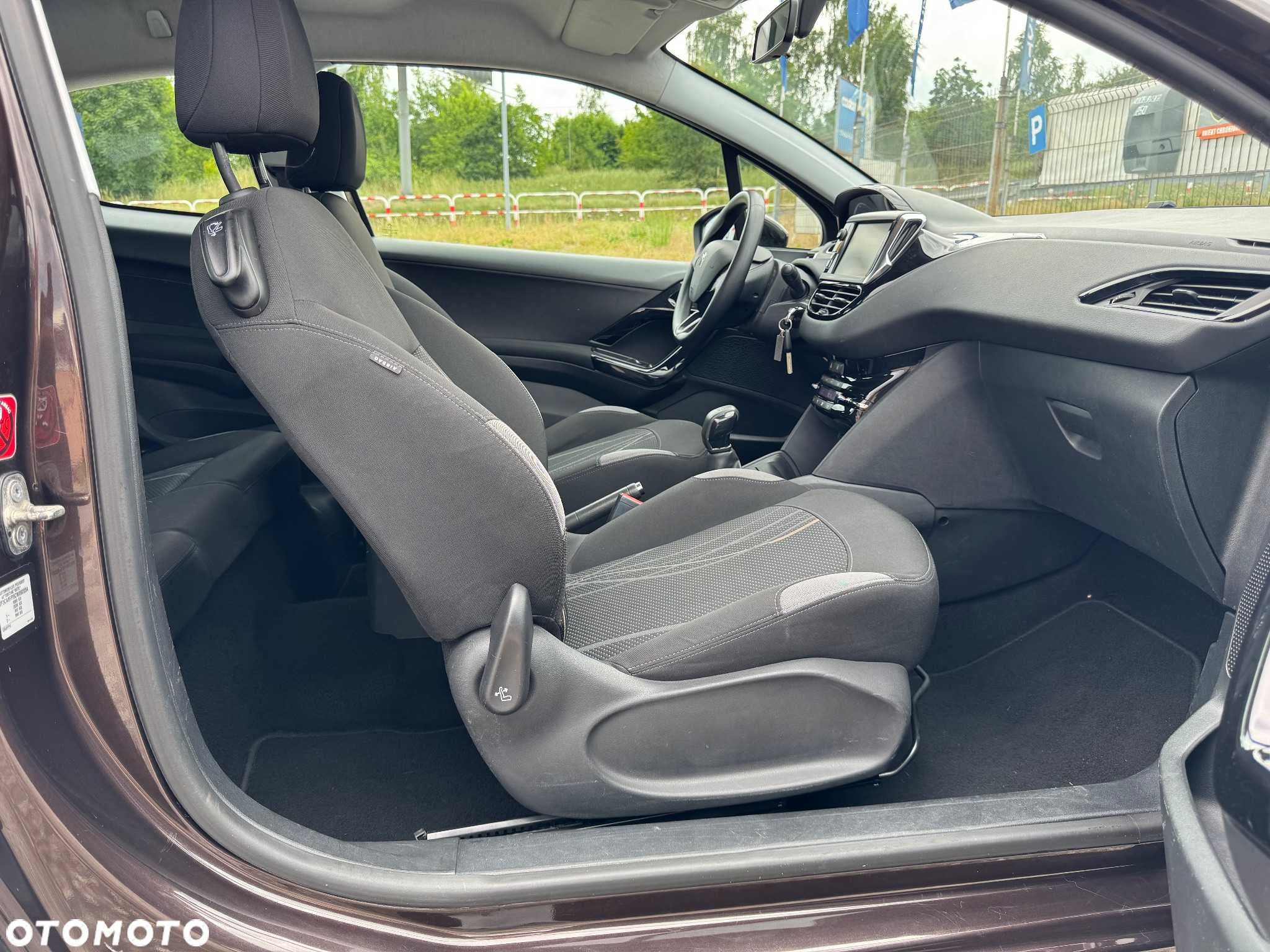 Peugeot 208 1.4 VTi Active - 17