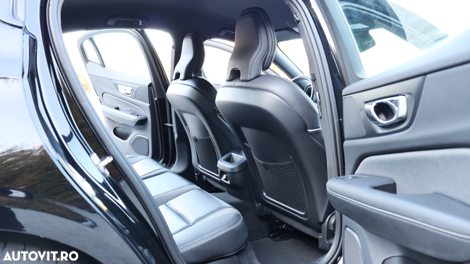 Volvo S60 T5 R-Design - 19