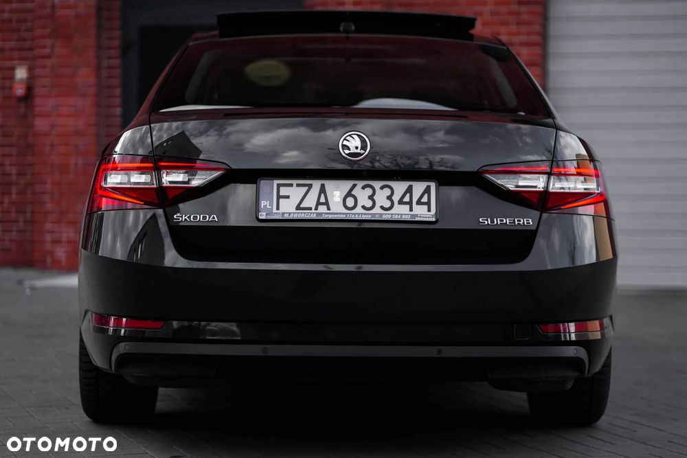 Skoda Superb 2.0 TSI DSG L&K - 18