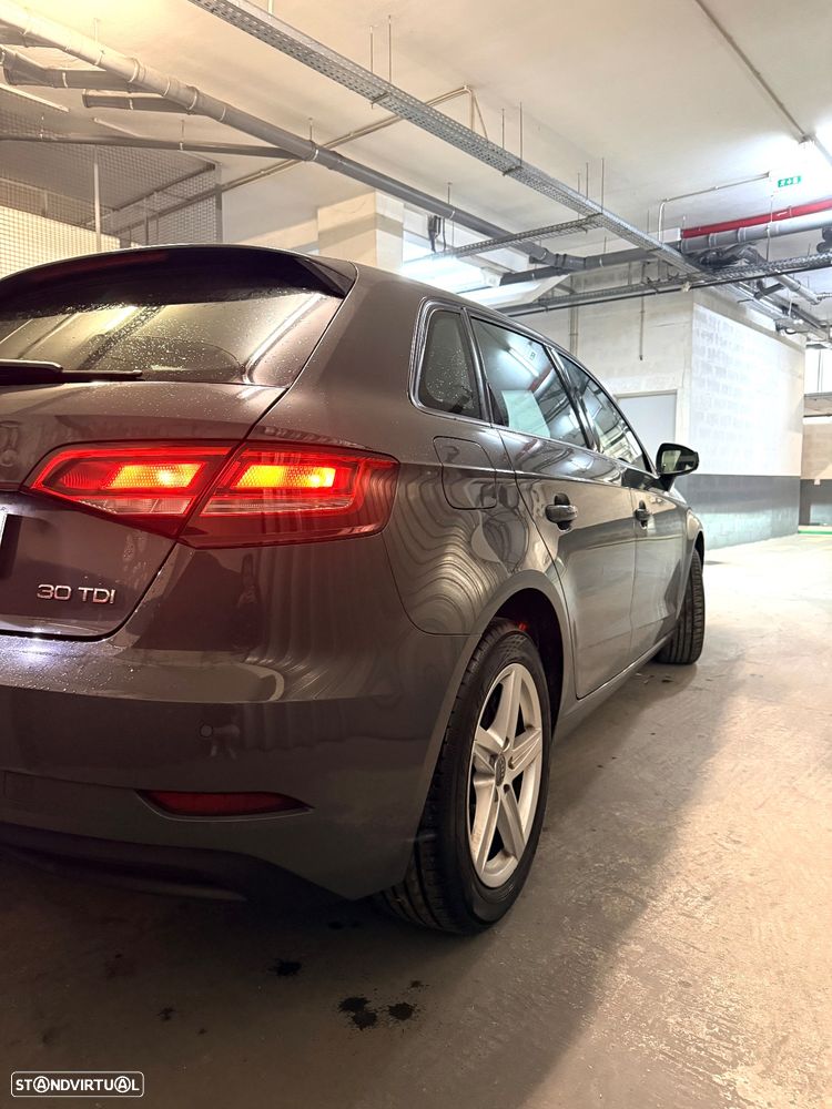 Audi A3 Sportback 1.6 TDI Design - 5