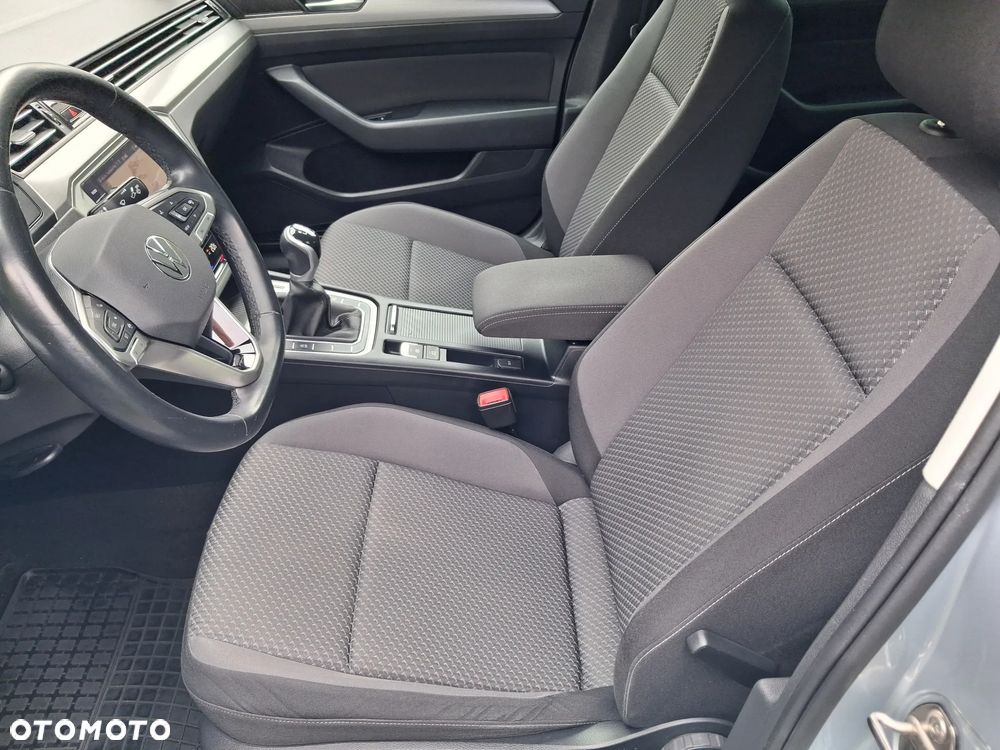 Volkswagen Passat 2.0 TDI EVO Business - 35