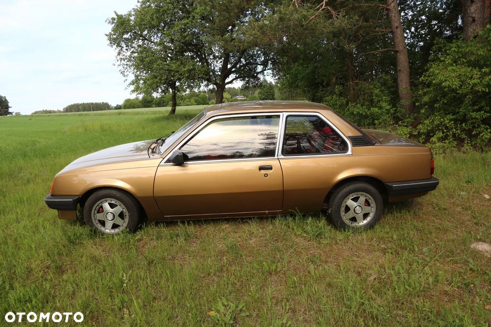 Opel Ascona - 1