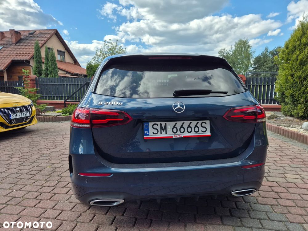 Mercedes-Benz Klasa B 200 d AMG Line 8G-DCT - 12