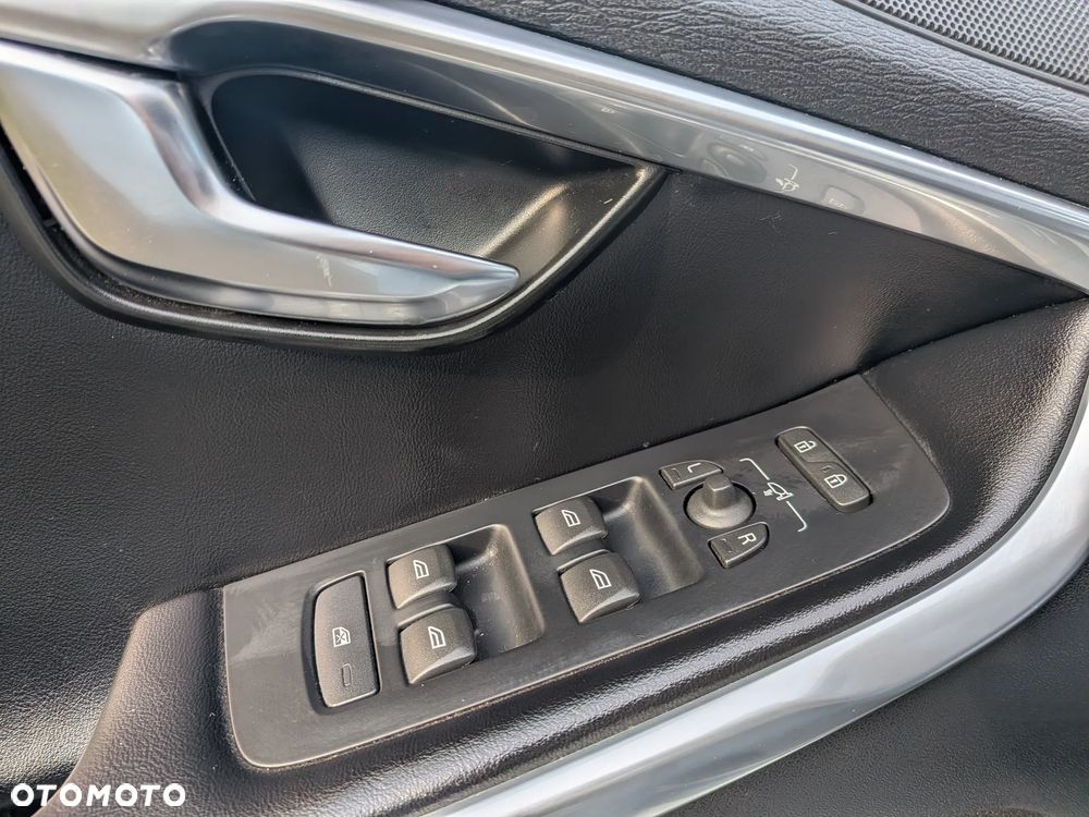Volvo V40 2015 photo 4