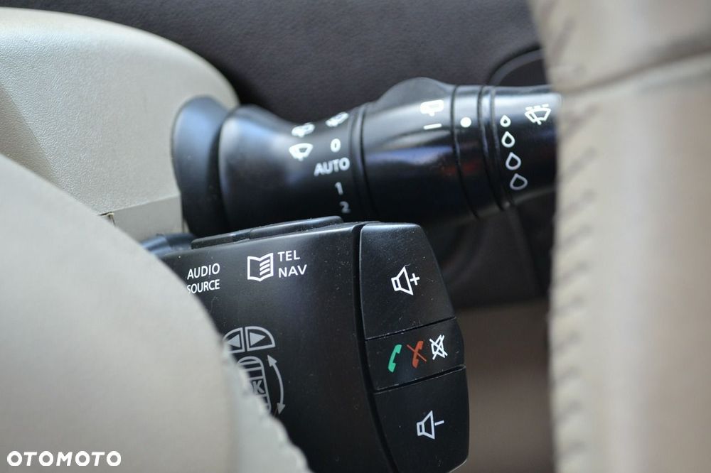 Renault Grand Scenic - 17