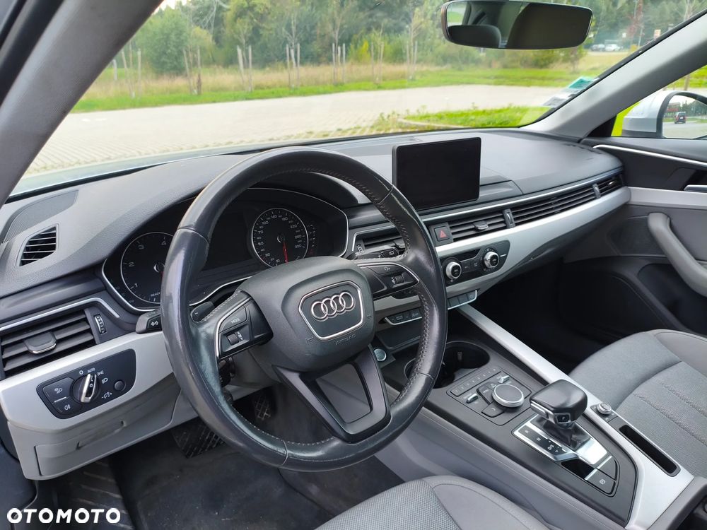 Audi A4 Avant 2.0 TDI S tronic - 25