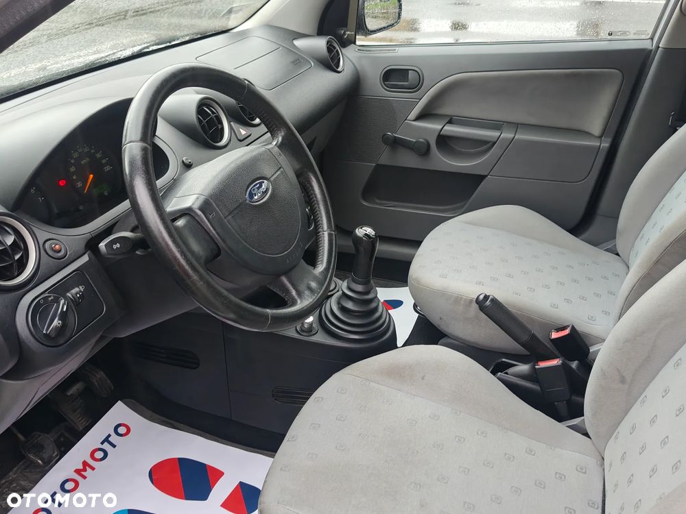 Ford Fiesta 1.3 - 8
