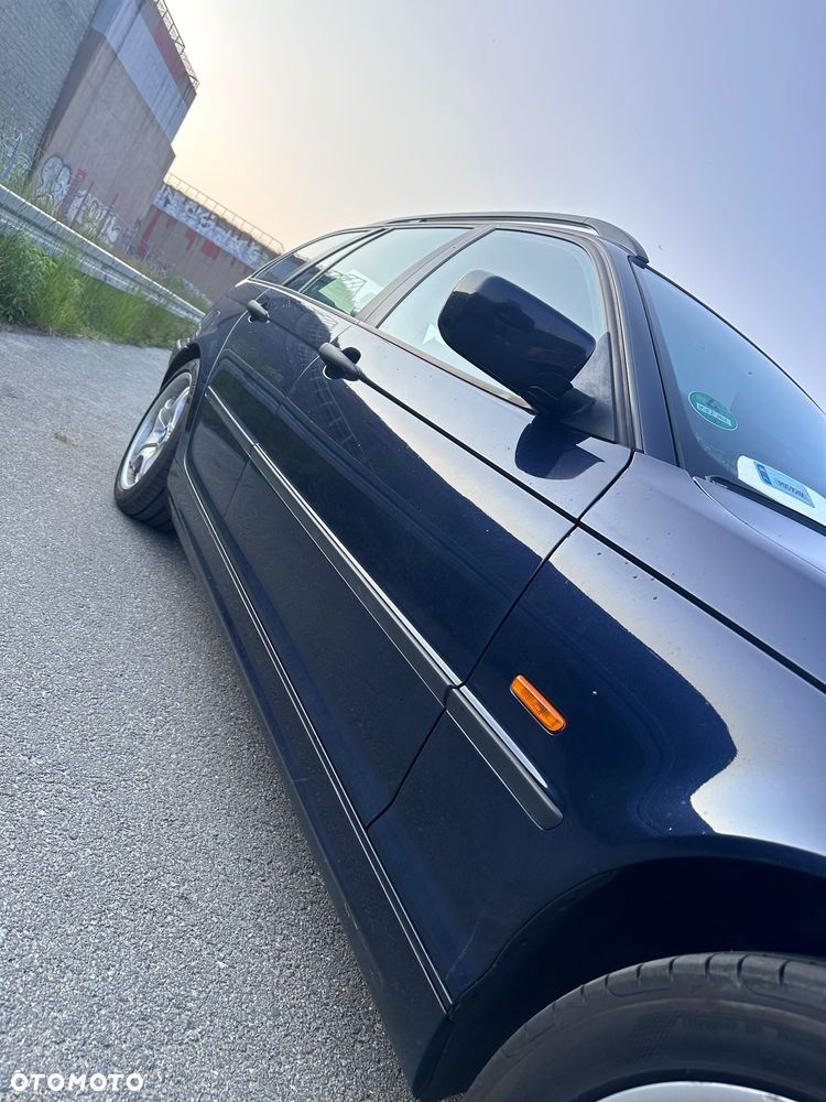 BMW Seria 3 318i - 2