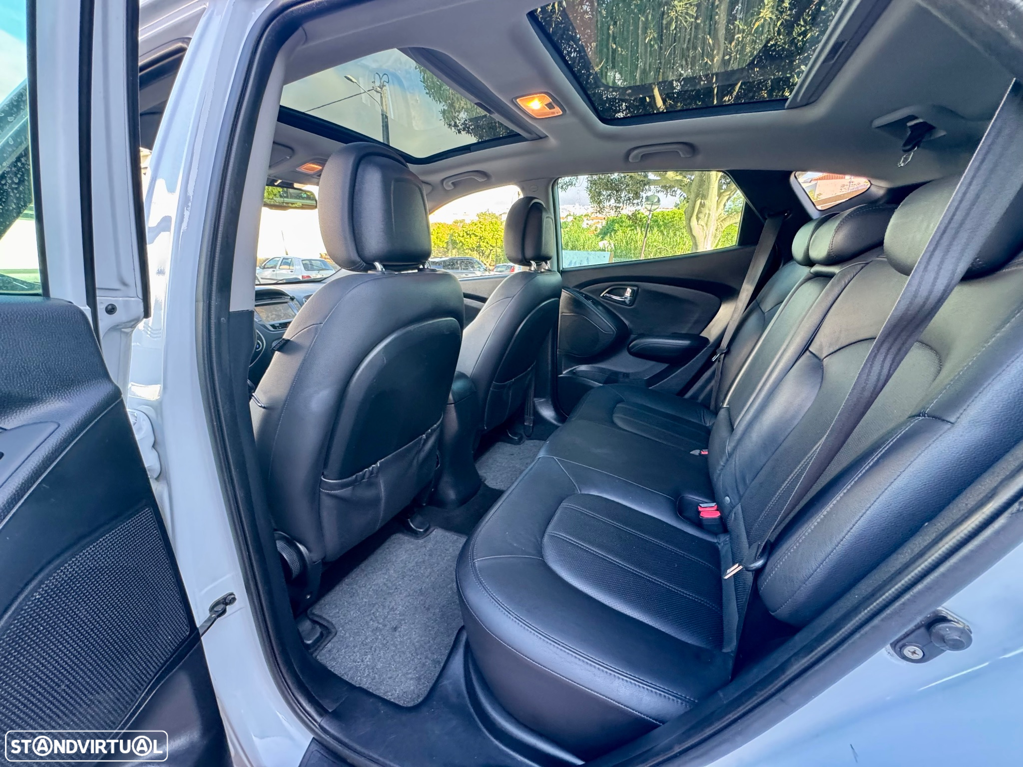 Hyundai ix35 2.0 CRDi 4WD Premium - 9