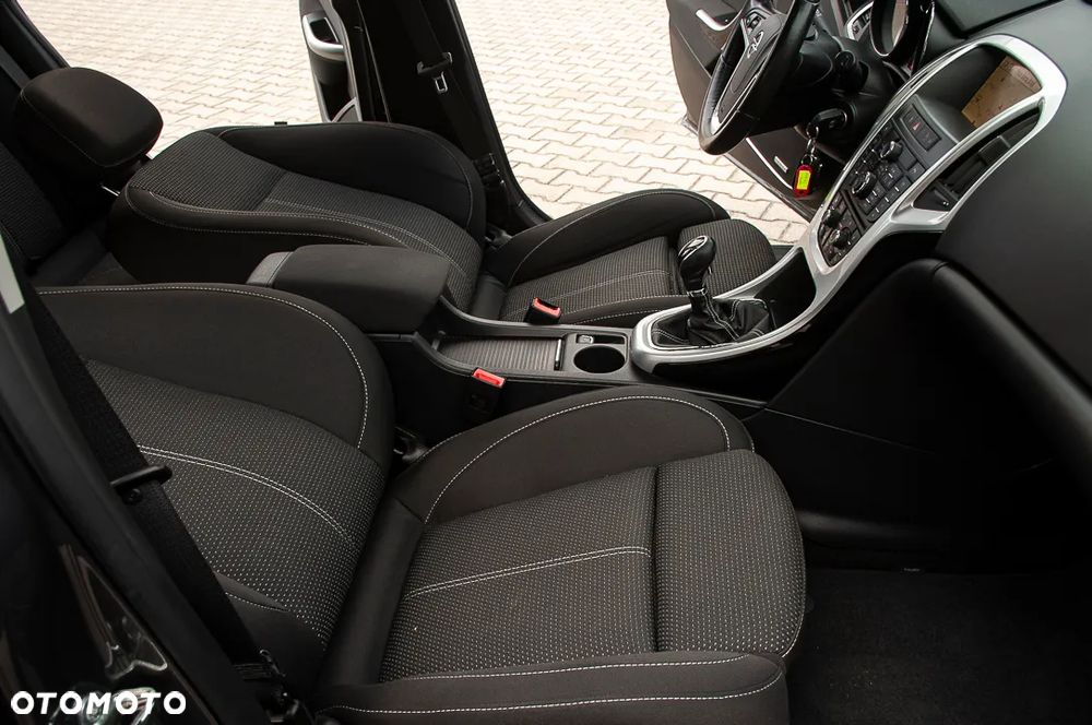 Opel Astra 1.6 Turbo Edition - 7