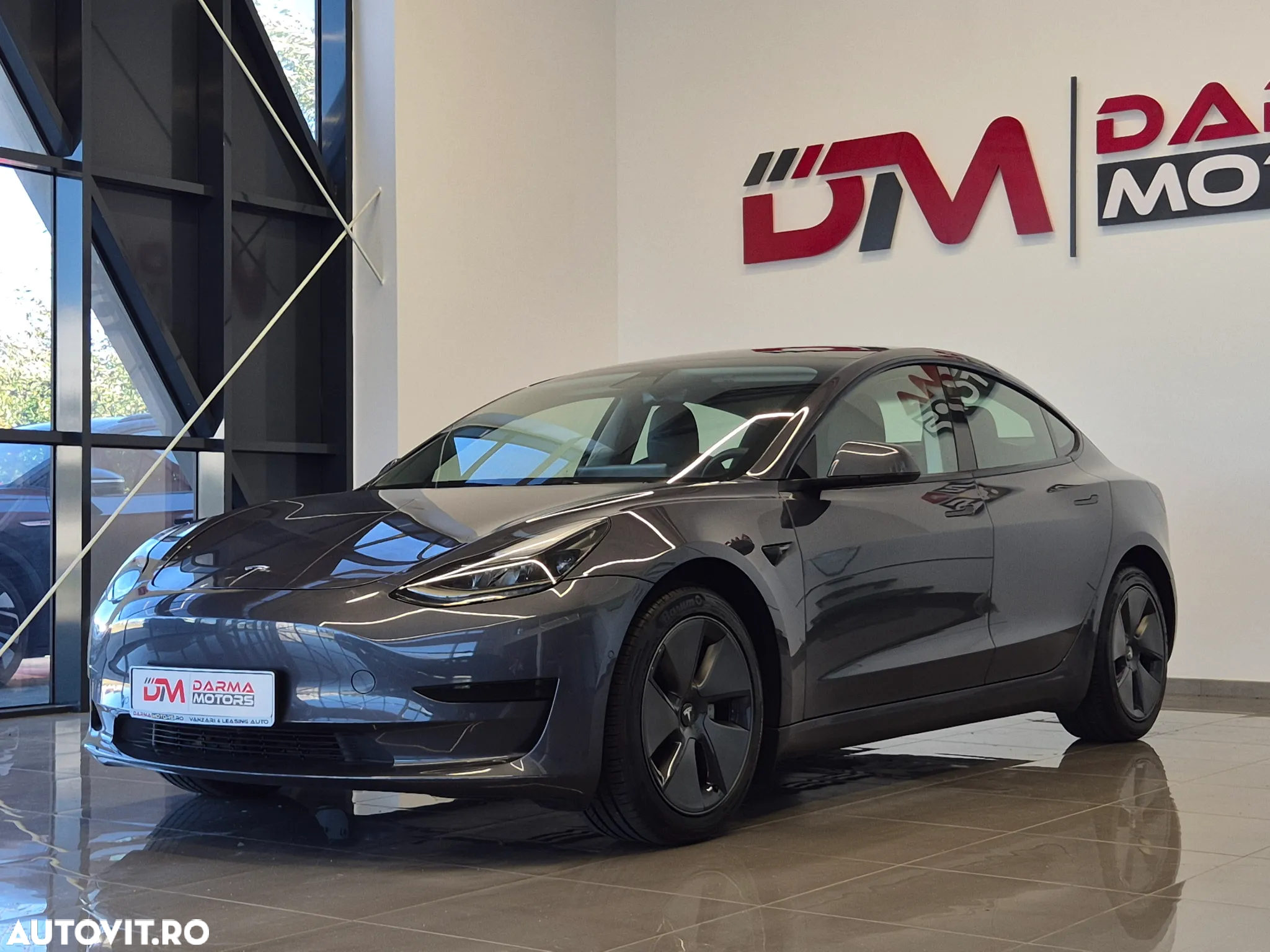 Tesla Model 3 Standard Reichweite Plus Hinterradantrieb - 3