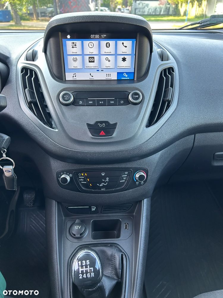 Ford Transit Courier - 20