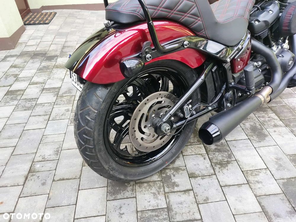 Harley-Davidson Softail Street Bob - 19