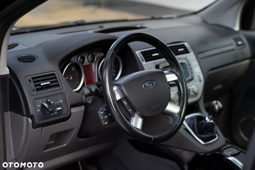 Ford Kuga 2.0 TDCi Titanium - 30