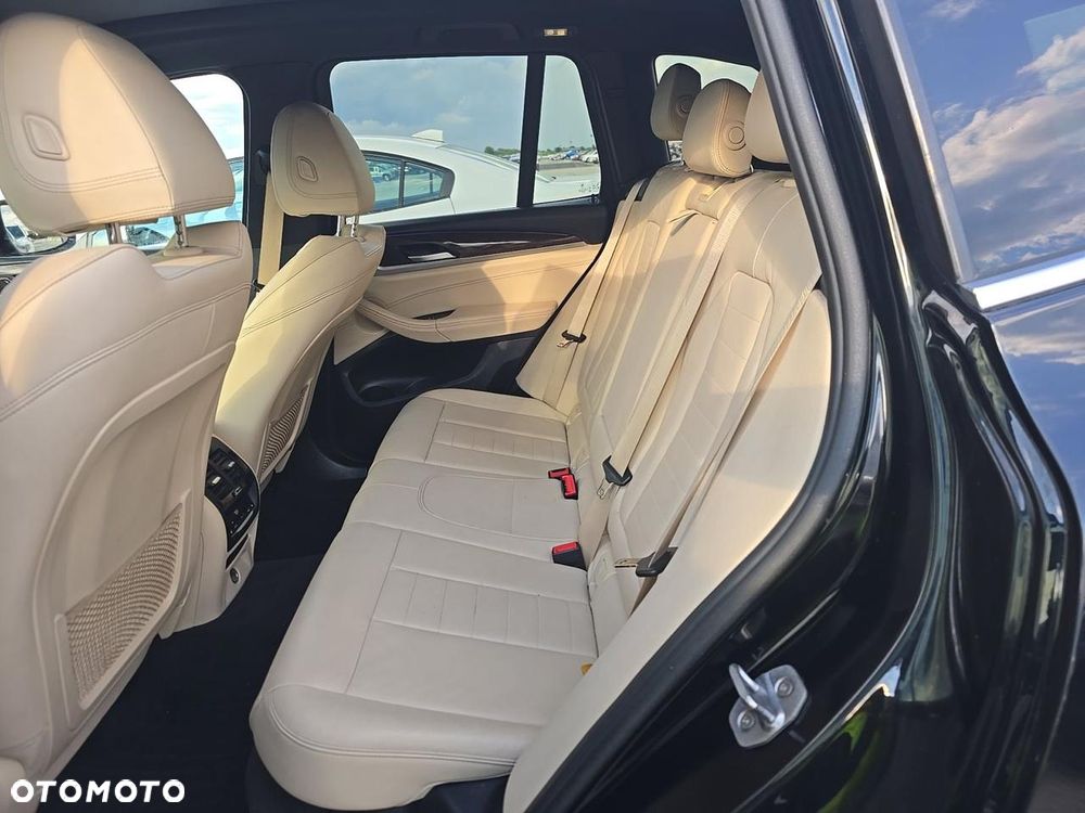 BMW X3 - 10