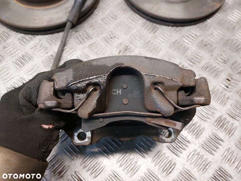 TARCZE HAMULCOWE PRZÓD + KLOCKI + ZACISK OPEL ASTRA H 1.6 16V - 4