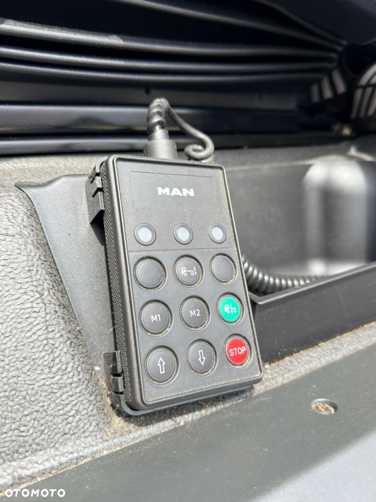 MAN TGX Lion - 12