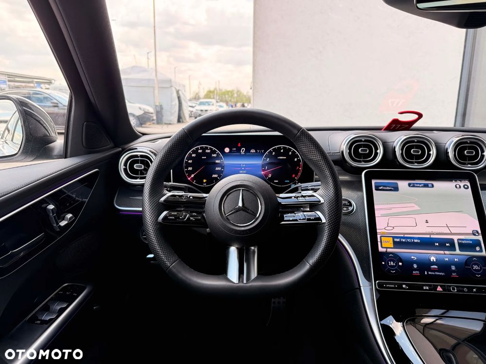Mercedes-Benz Klasa C 300 9G-TRONIC AMG Line - 32