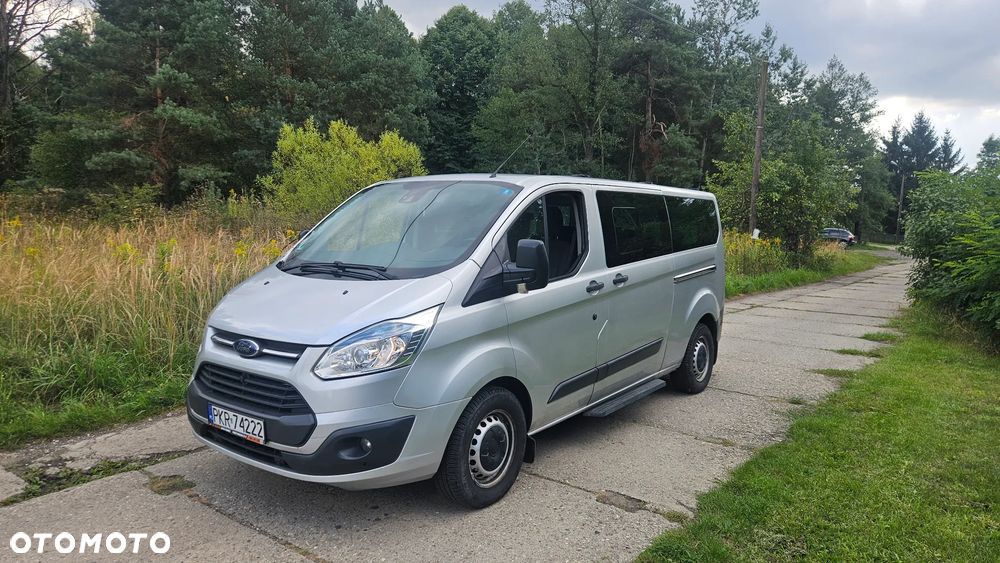 Ford Tourneo Custom - 1