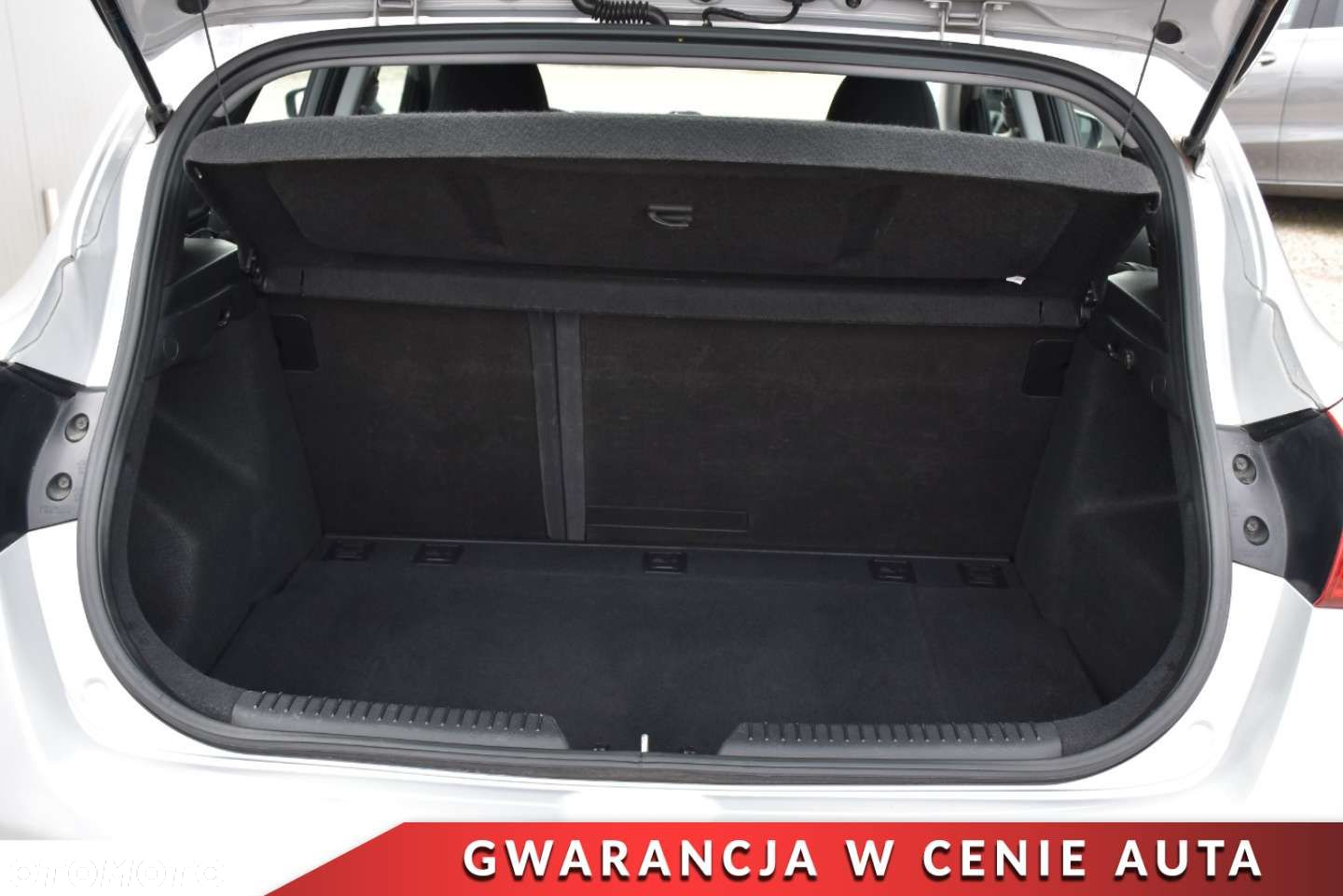 Hyundai i30 1.6 CRDI Fifa World Cup Edition - 24