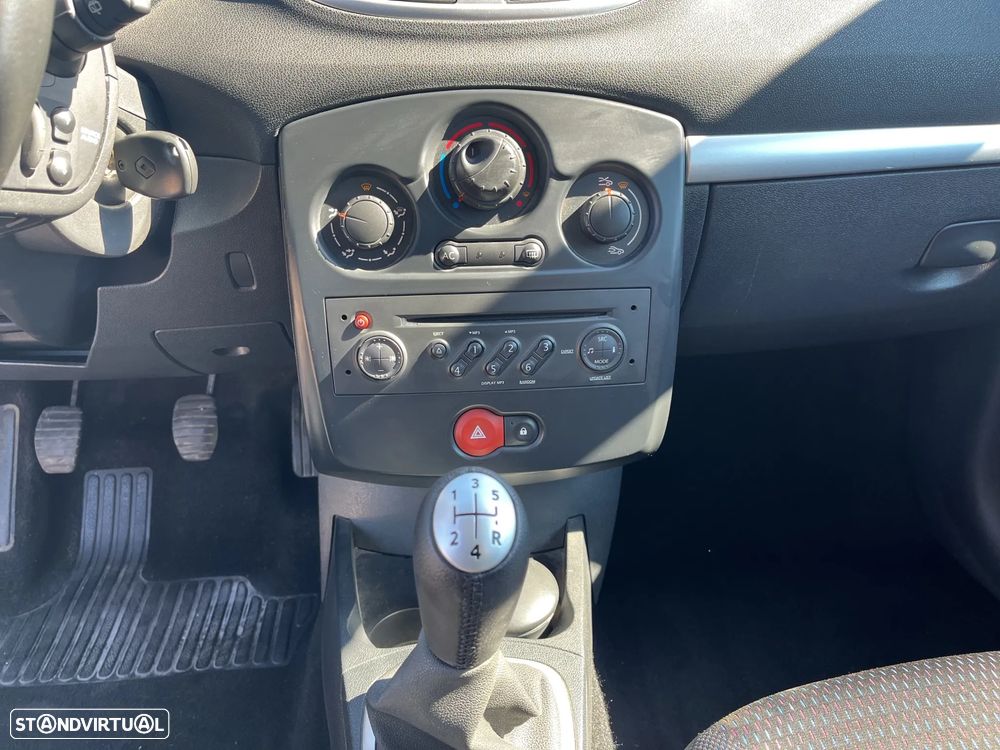 Renault Clio Break 1.2 16V Dynamique - 15