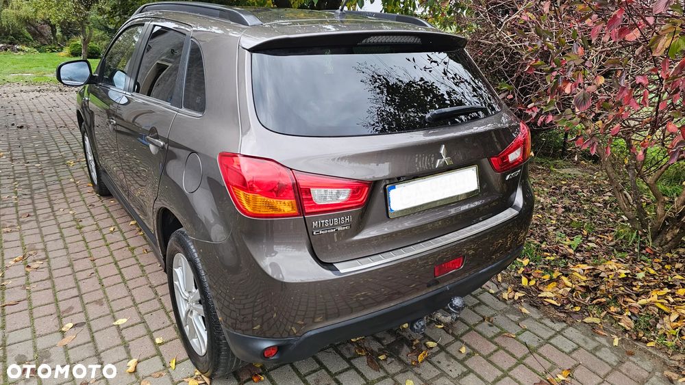 Mitsubishi ASX - 10