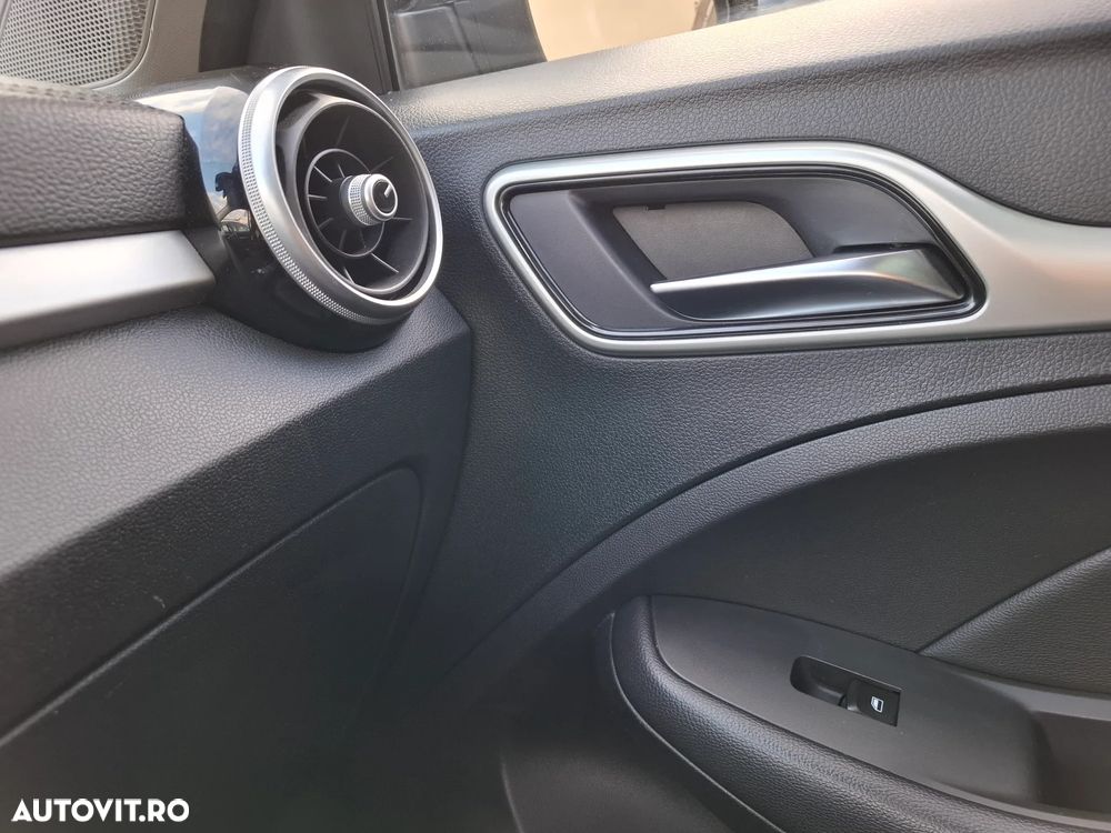 MG ZS EV Standard Luxury - 24